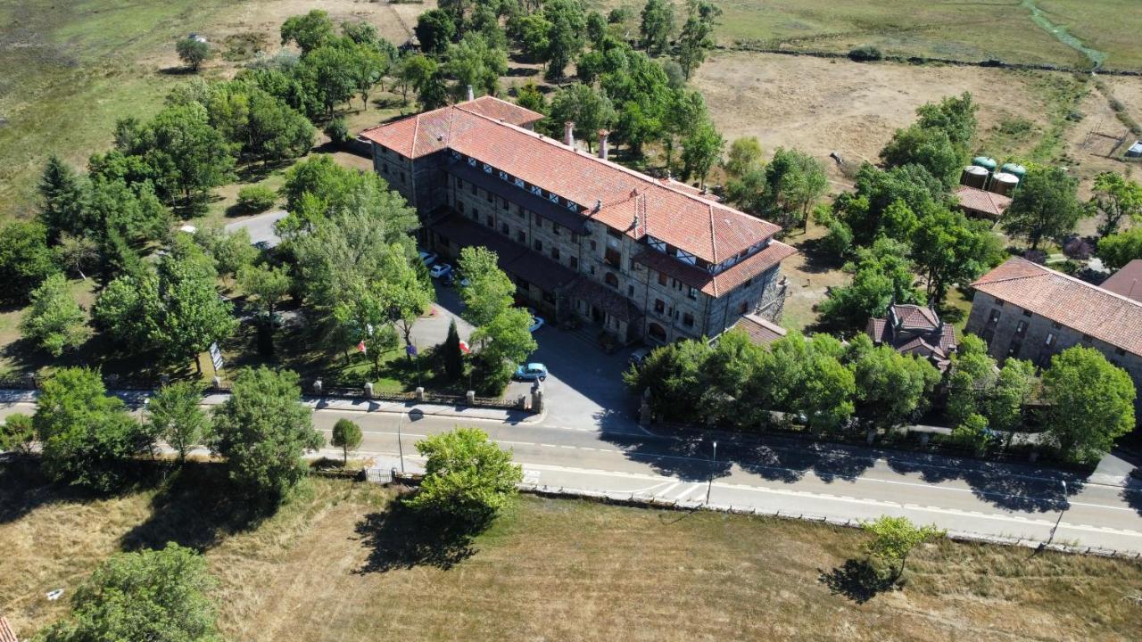 Hotel Balneario De Corconte Cabanas de Virtus Exterior foto